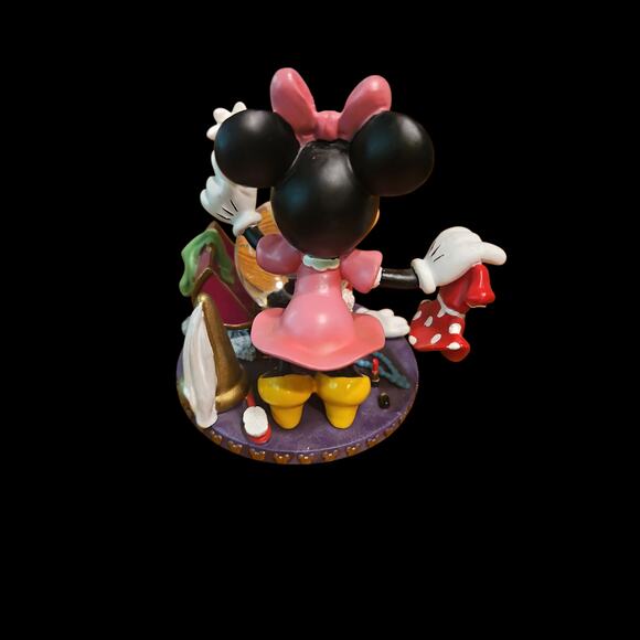 Disney Minnie Mouse Snowglobe collectible Steamboat Minnie costume trunk - Picture 3 of 5